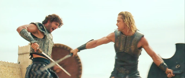 Brad Pitt (Achille) ed Eric Bana (Ettore) nel film Troy di Wolfgtang Petersen, 2004