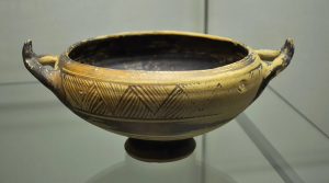 Coppa del periodo geometrico, 700 a.C. circa.