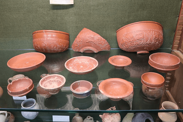 Ceramica sigillata romana trovata a Die (I-II secolo)